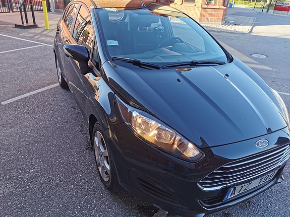 Ford Fiesta 7 of 14