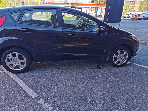 Ford Fiesta 5 of 14