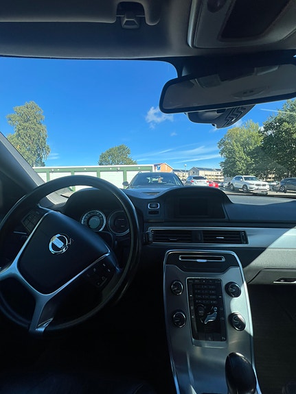 Volvo V70 9 of 13