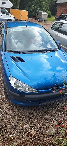 Peugeot 206 3 of 3