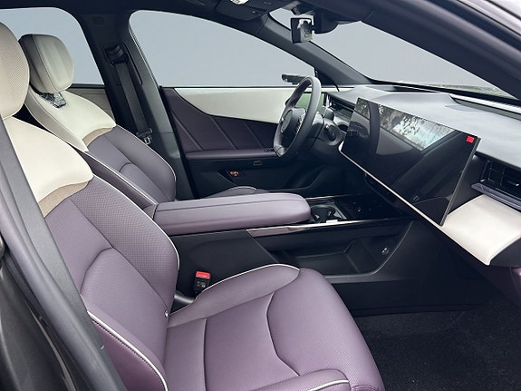 Mazda CX-6e 10 of 27