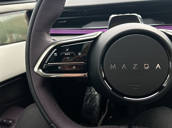 Mazda CX-6e 25 of 27