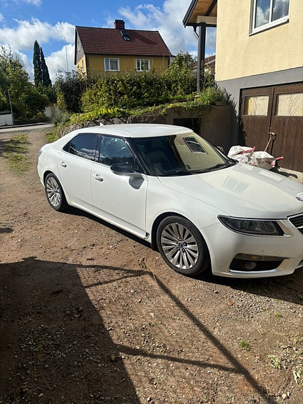 Saab 9-5 2 of 12