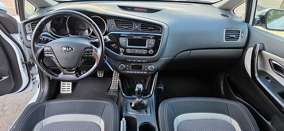 Kia Ceed 14 of 17