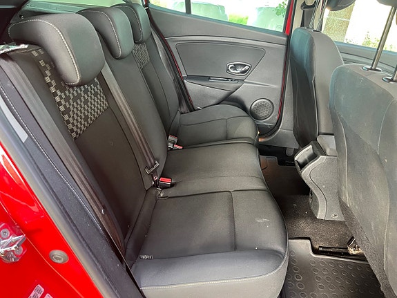 Renault Megane 9 of 15