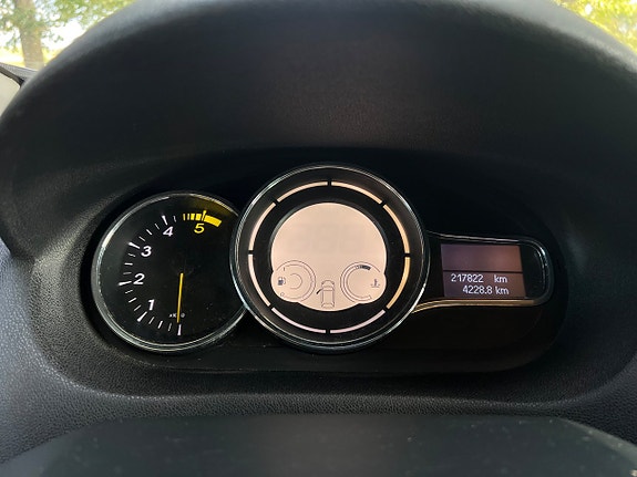 Renault Megane 15 of 15