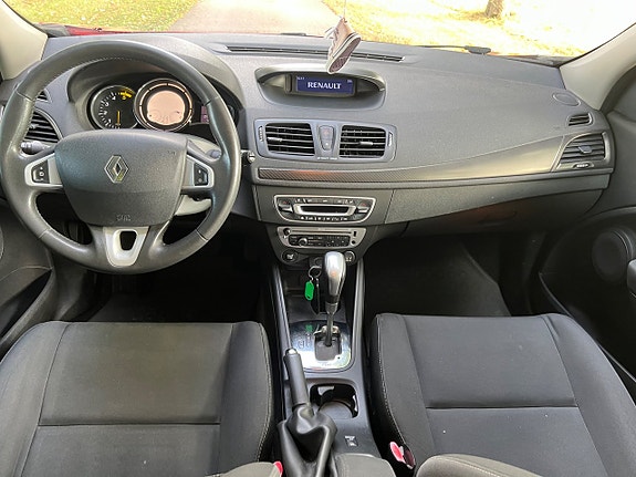 Renault Megane 12 of 15
