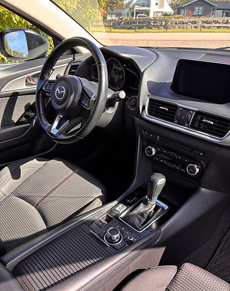 Mazda 3 2 of 3
