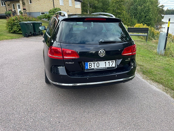 Volkswagen Passat 4 of 8