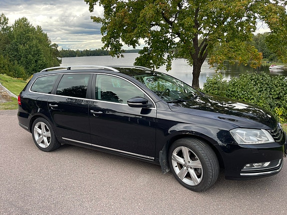 Volkswagen Passat 2 of 8