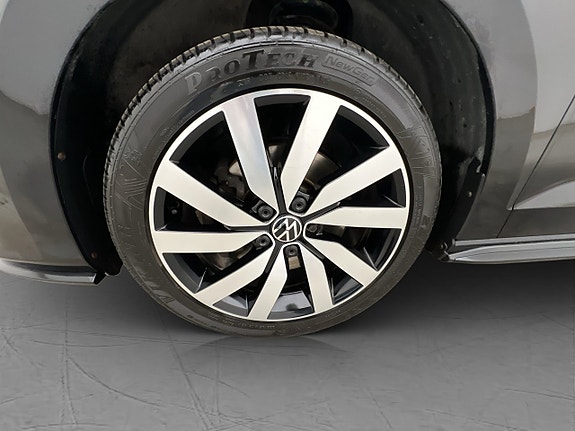 Volkswagen Touran 28 of 30