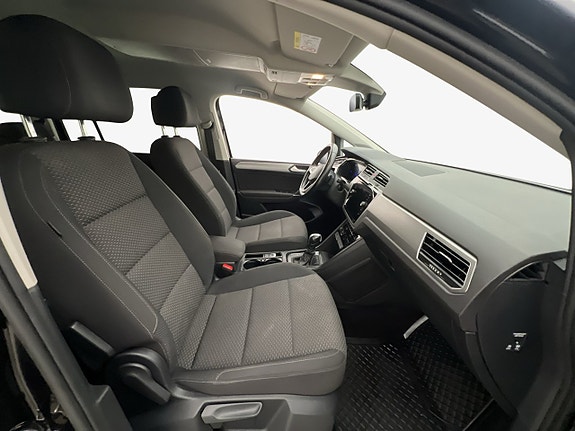 Volkswagen Touran 10 of 30