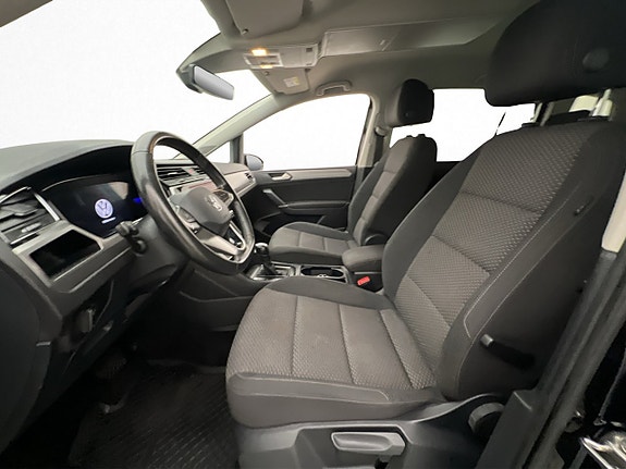 Volkswagen Touran 17 of 30
