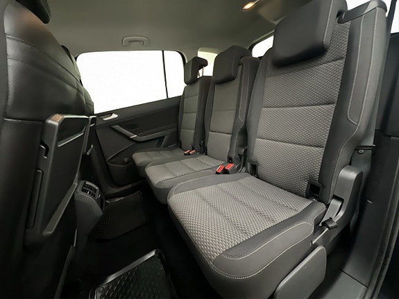 Volkswagen Touran 13 of 30