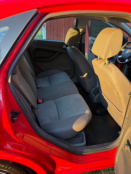 Ford Focus 7 of 9