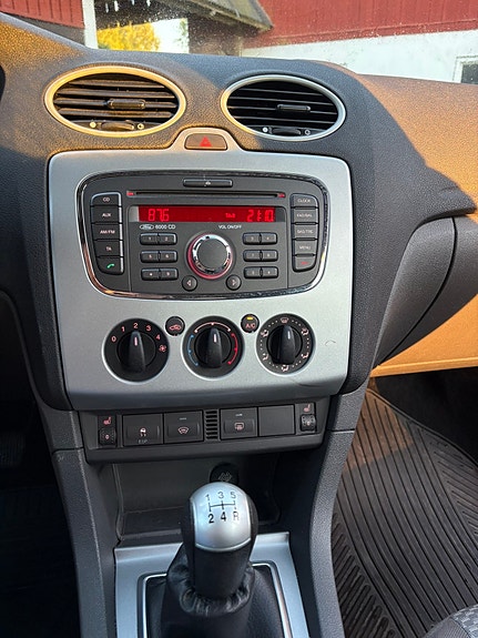 Ford Focus 4 of 9