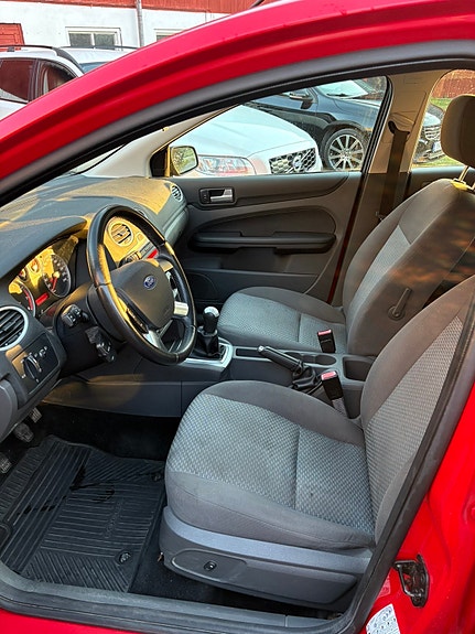 Ford Focus 6 of 9