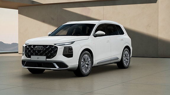 Audi Q7 2 of 11