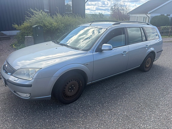Ford Mondeo 2 of 4