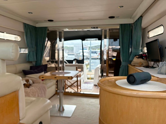 Trevlig Fairline phantom 41 till salu 11 of 14