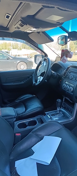 Nissan Navara 2 of 4