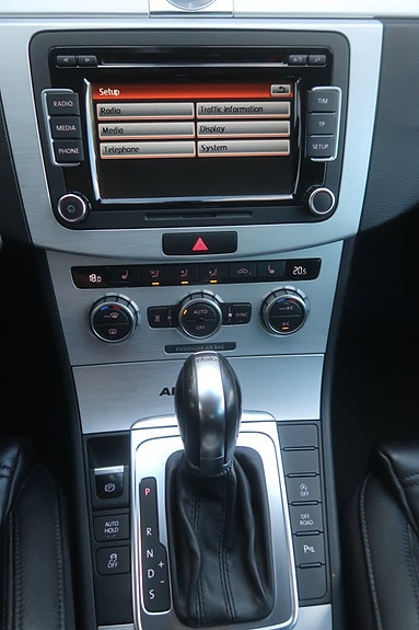Volkswagen Passat Alltrack 11 of 27
