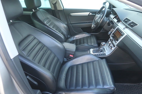 Volkswagen Passat Alltrack 8 of 27