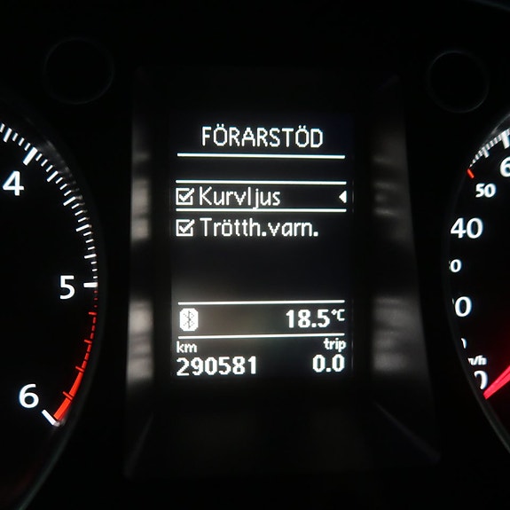 Volkswagen Passat Alltrack 17 of 27
