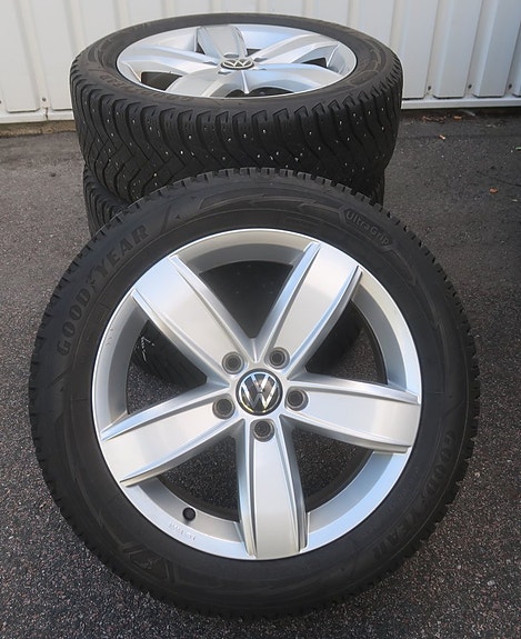 Volkswagen Passat Alltrack 21 of 27