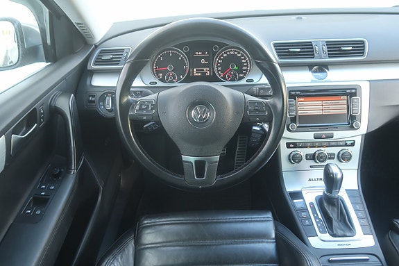 Volkswagen Passat Alltrack 6 of 27