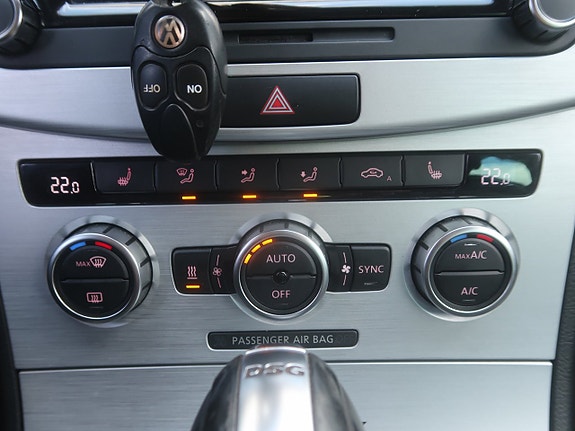Volkswagen Passat Alltrack 18 of 27