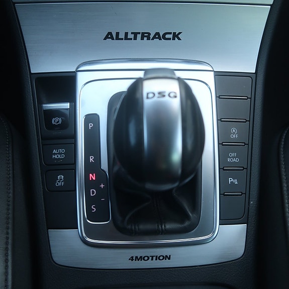 Volkswagen Passat Alltrack 19 of 27