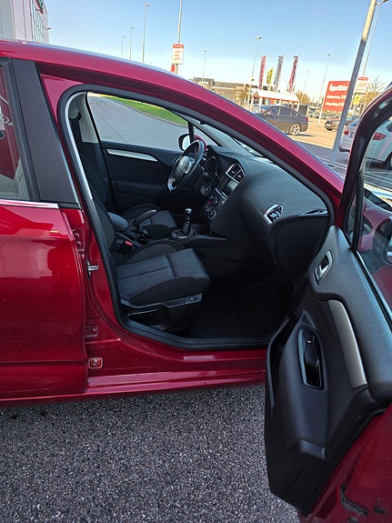 Citroen C4 6 of 12