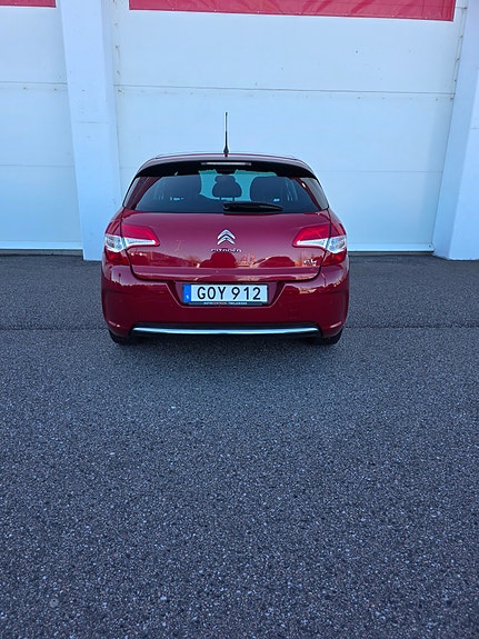Citroen C4 10 of 12