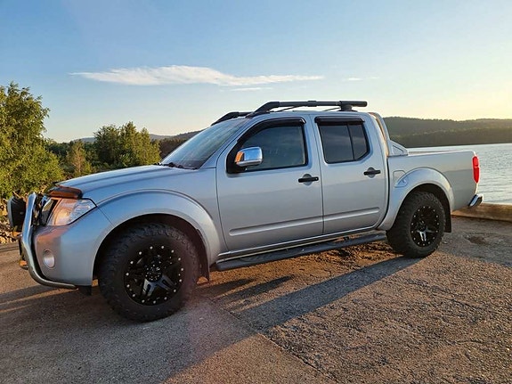Nissan Navara 2 of 7
