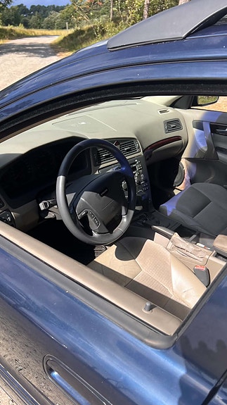 Volvo V70 5 of 6