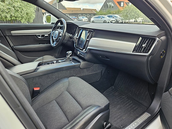 Volvo V90 5 of 13