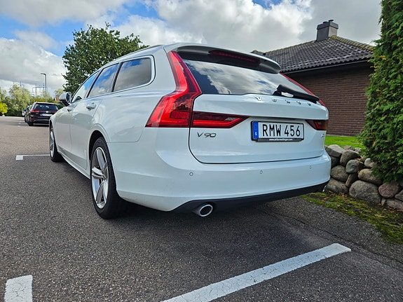 Volvo V90 2 of 13