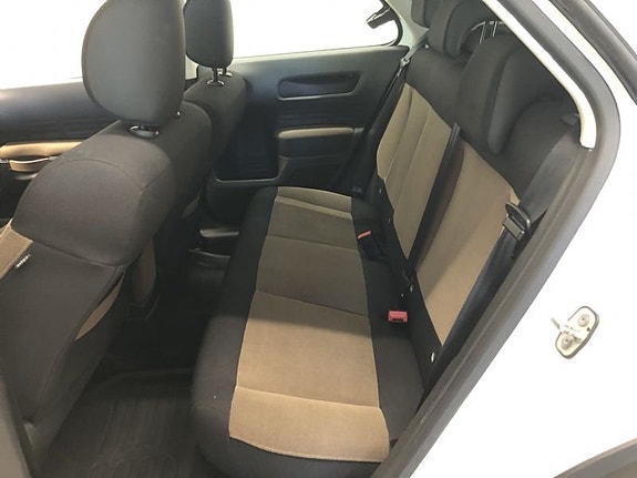 Citroen C4 Cactus 6 of 9