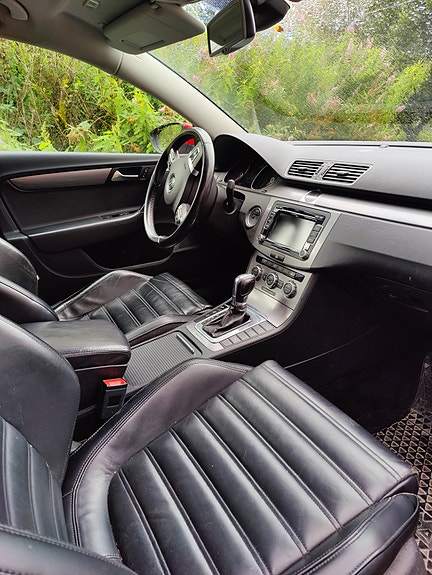 Volkswagen Passat 7 of 9