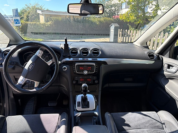 Ford S-MAX 4 of 8