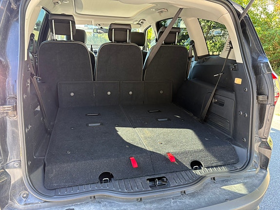 Ford S-MAX 6 of 8