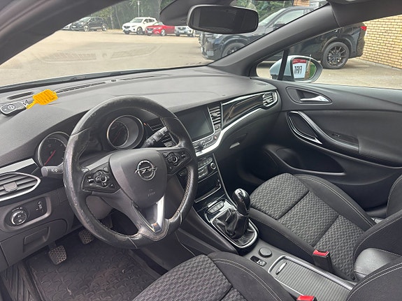 Opel Astra 11 of 30