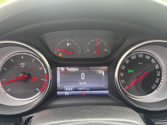 Opel Astra 18 of 30