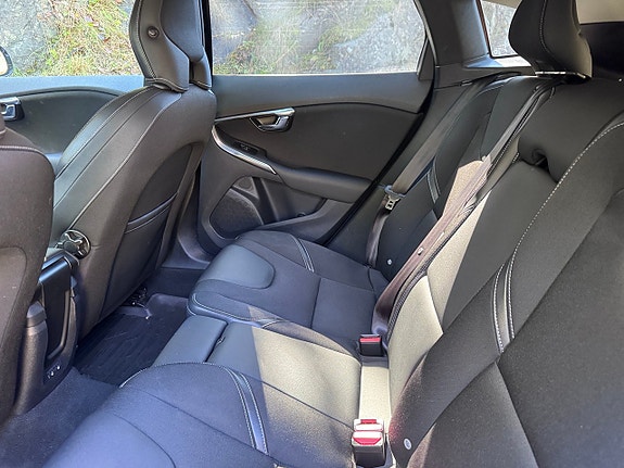 Volvo V40 7 of 7