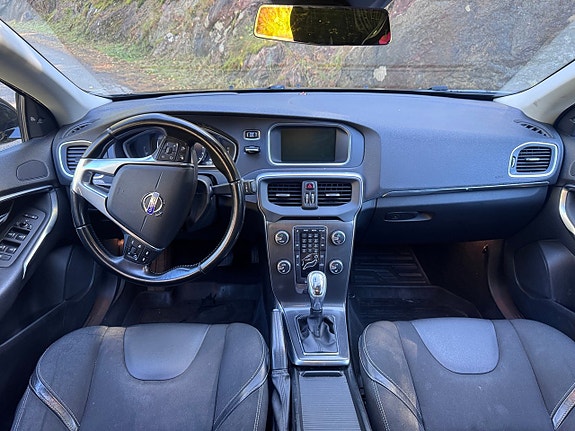 Volvo V40 6 of 7