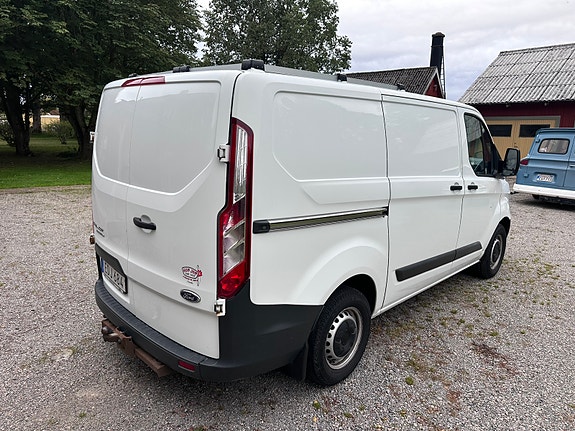 Ford Transit Custom 7 of 10
