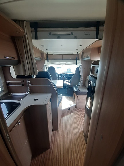 Adria Matrix Axess 670 SC (5 pers) 3 of 24
