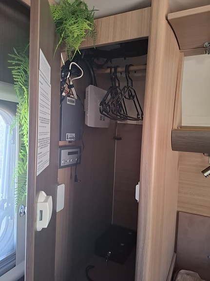 Adria Matrix Axess 670 SC (5 pers) 10 of 24