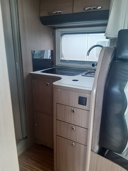 Adria Matrix Axess 670 SC (5 pers) 6 of 24